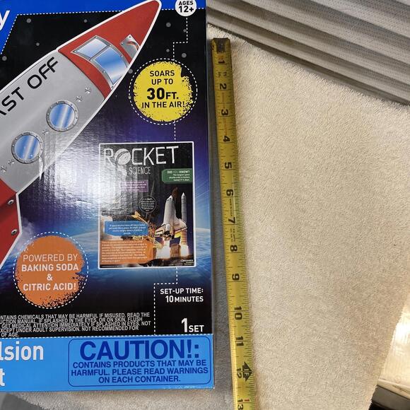 NEW! DISCOVERY KIDS PROPULSION ROCKET KIT BLAST OFF SOARS UP TO 30 FT New - Picture 6 of 7